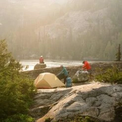 MSR Hubba Hubba 3 Hiking Tent 34 MSR Hubba Hubba 3 Hiking Tent -Camelbaked Store 1256897 hubba hubba 3 tent