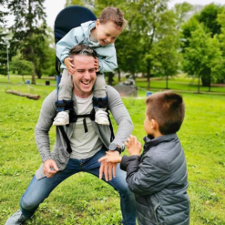 Minimeis G4 Child Shoulder Carrier -Camelbaked Store 1264922 minimeis g4 shoulder carrier black navy