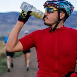 Skratch Labs Hydration Drink Mix 22g Strawberry Lemonade Single Serve -Camelbaked Store 1275812 hydration drink mix 22g strawberry lemonade